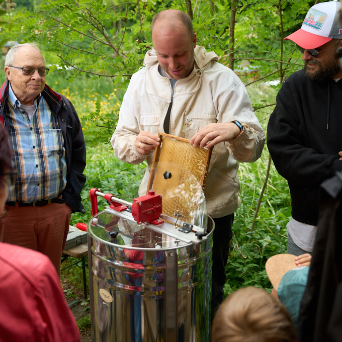 Bienenevent mit Honig schleudern Bienenevent mit Honig schleudern für unsere Bienenpaten