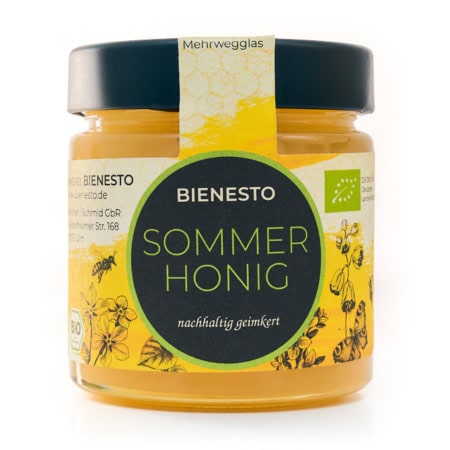 Sommertrachthonig: Bio-Honig aus Deutschland von der Sommertracht (Vielblütenhonig) streichzart und schonend cremig gerührt von der Imkerei Bienesto im 250g Glas mit schwarzem Deckel.